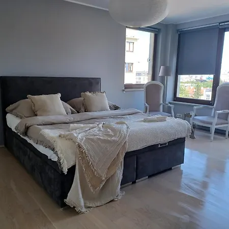 Na Placu Kaszubskim W Gdyni Gdynia